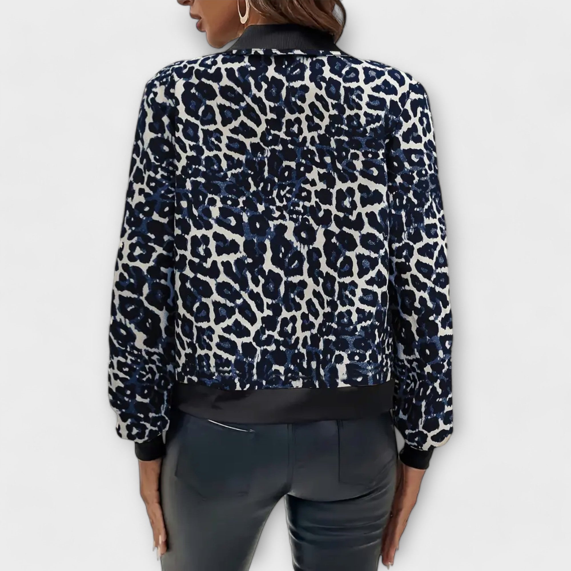 Amiria - Elegant Leopard Print Coat — view 7