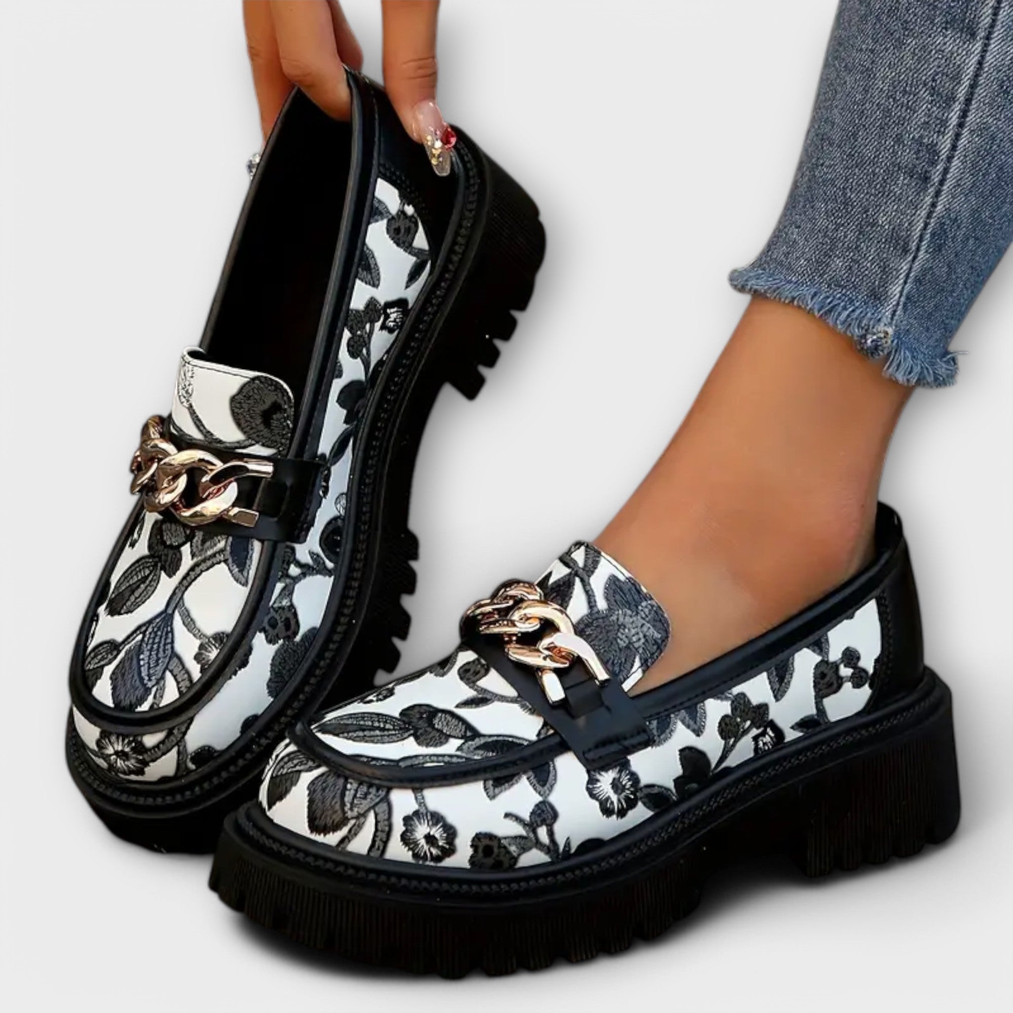 Sandra - Stylish Classic Retro Loafers — view 5