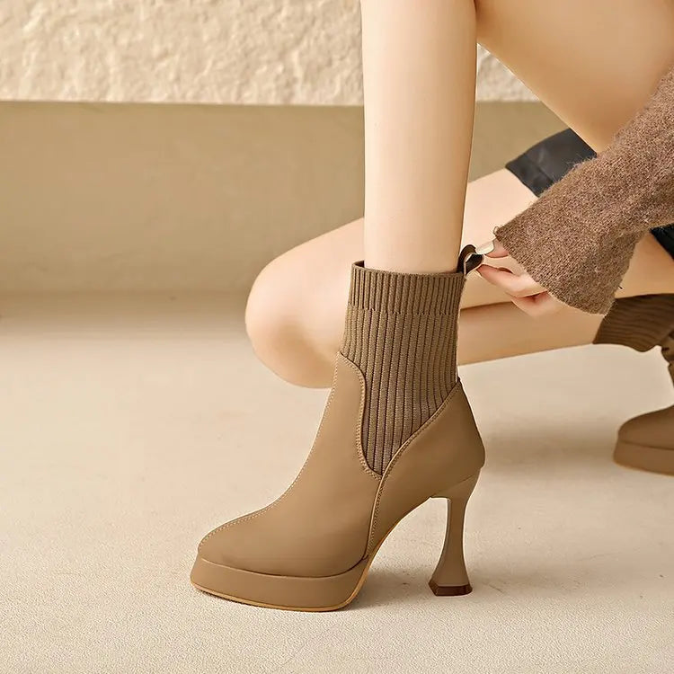 Libby - Platform Boots, Comfort and Feminine Elegance — view 8