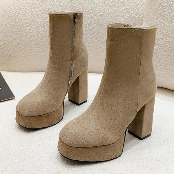 Trinity - Boots with Sophisticated Style and Guaranteed Warmth This Winter — view 3