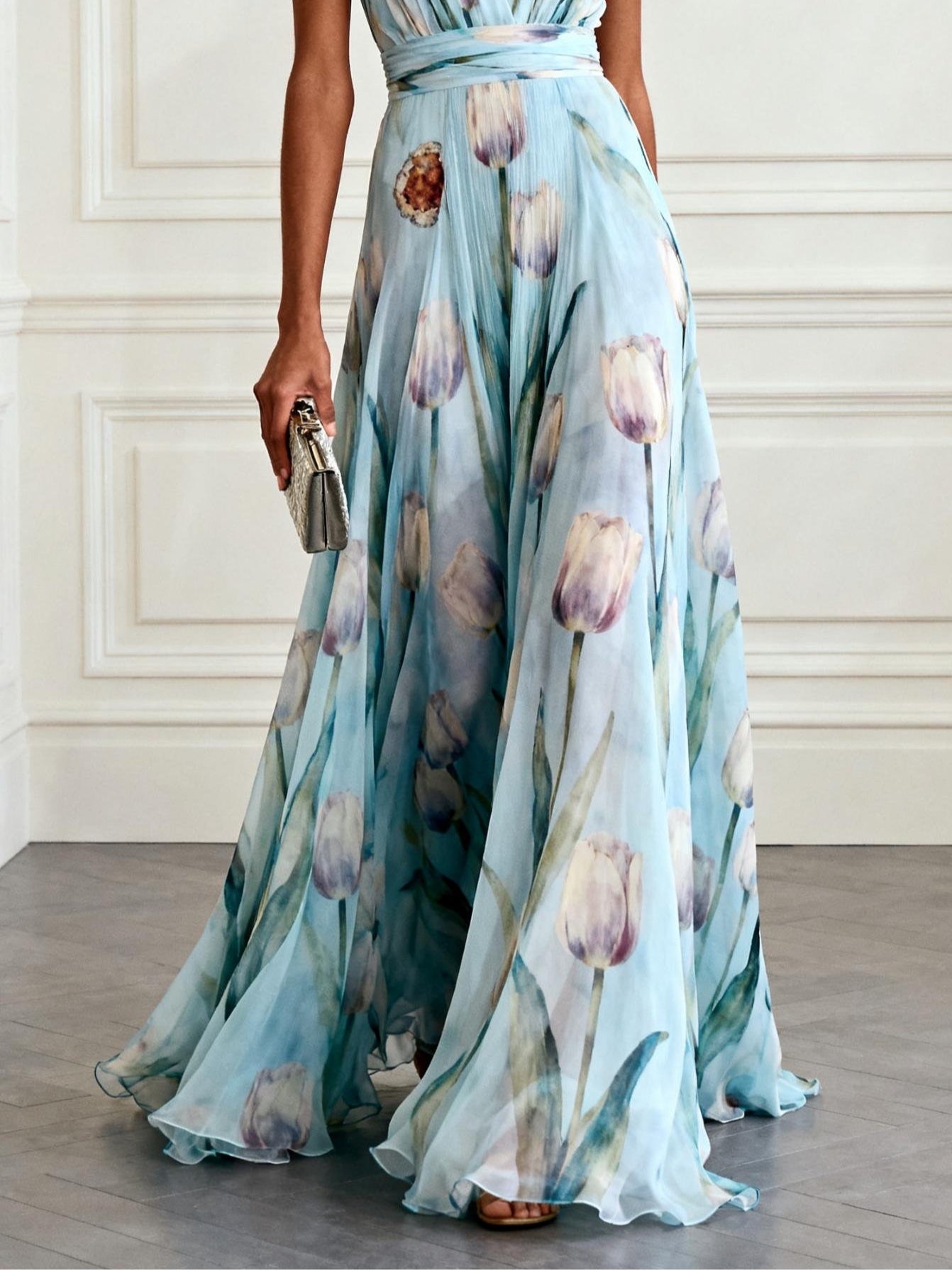 Nikau - Elegant Tulip Print V-neck Maxi Dress — view 7